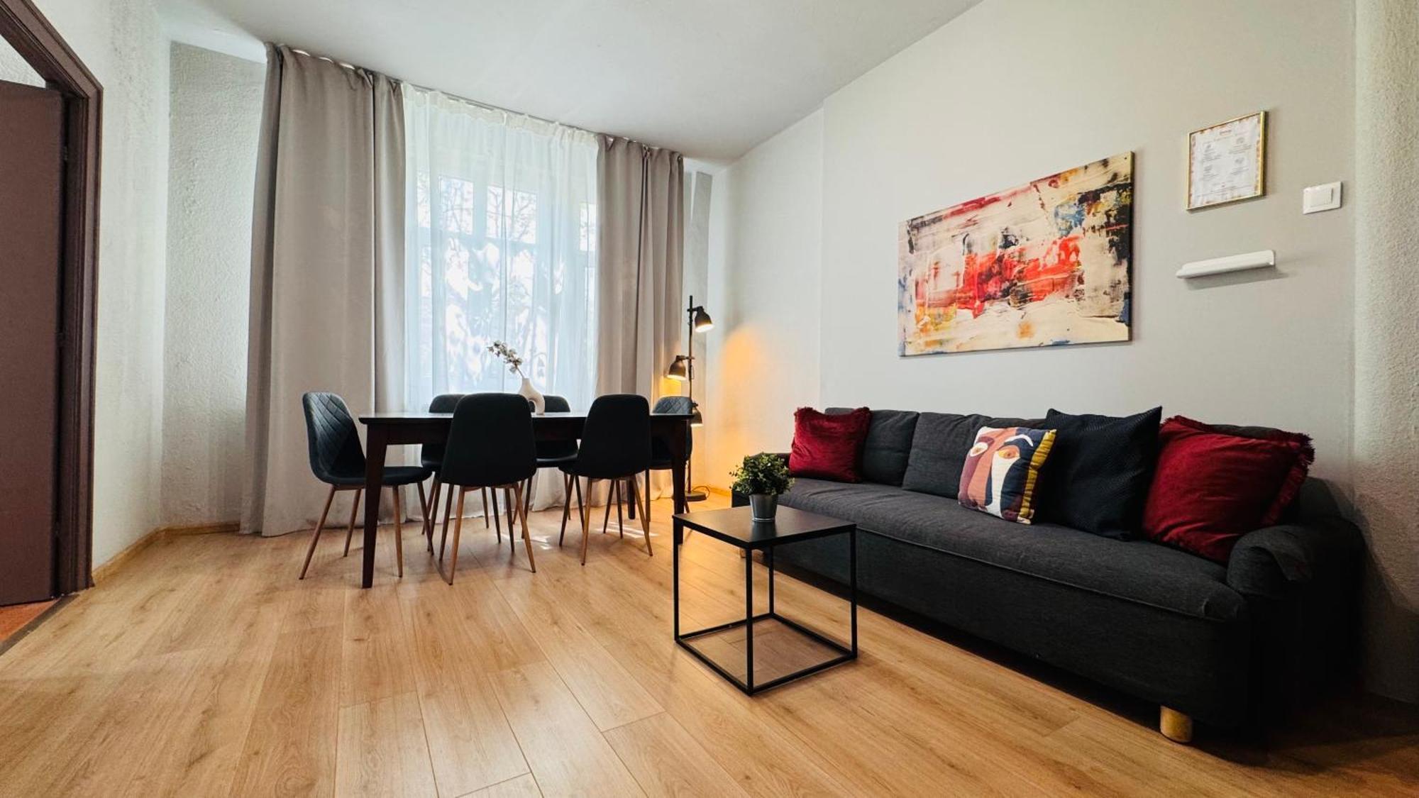 Ideal Home - Spacious & Modern Accommodation Near Unirii Square Bukarest Exterior foto