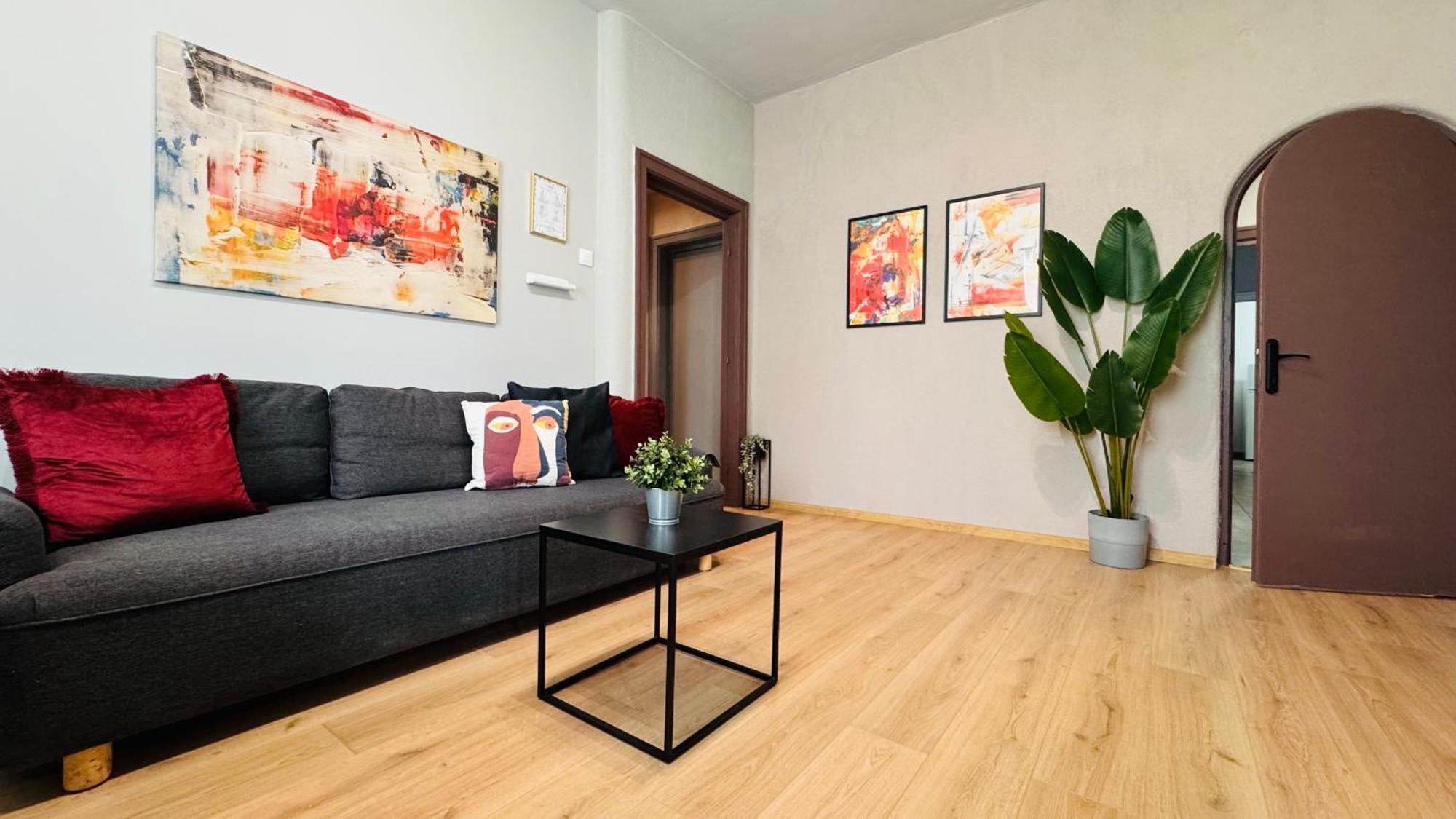 Ideal Home - Spacious & Modern Accommodation Near Unirii Square Bukarest Zimmer foto