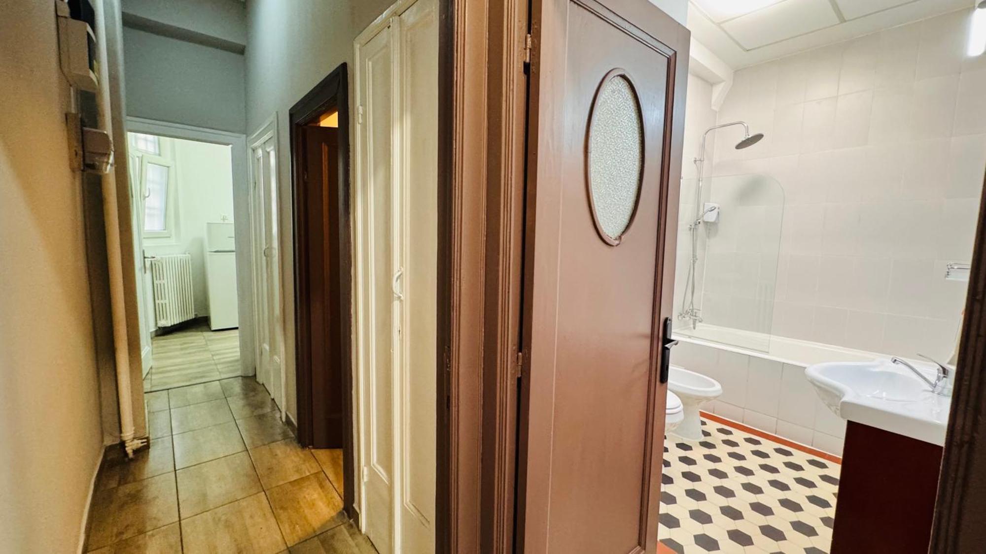 Ideal Home - Spacious & Modern Accommodation Near Unirii Square Bukarest Zimmer foto